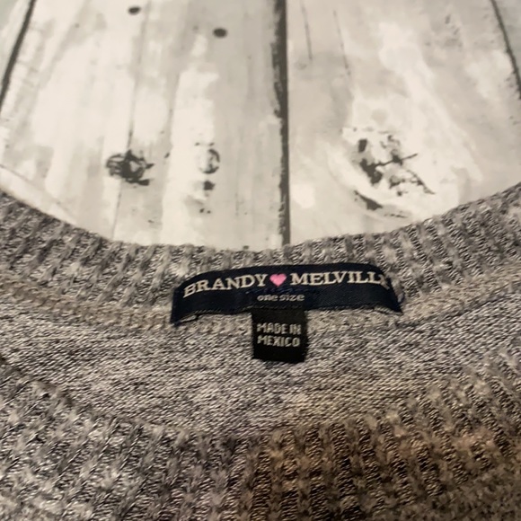 Brandy Melville Light Sweater - Picture 2 of 3